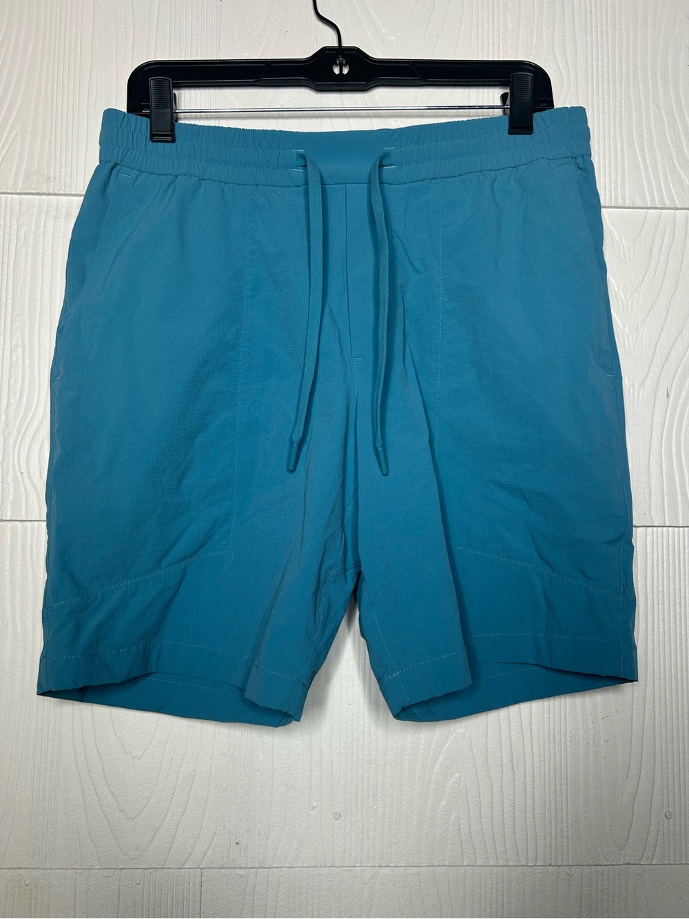 lululemon athletica Men’s Teal Blue Athletic Drawstring Shorts
